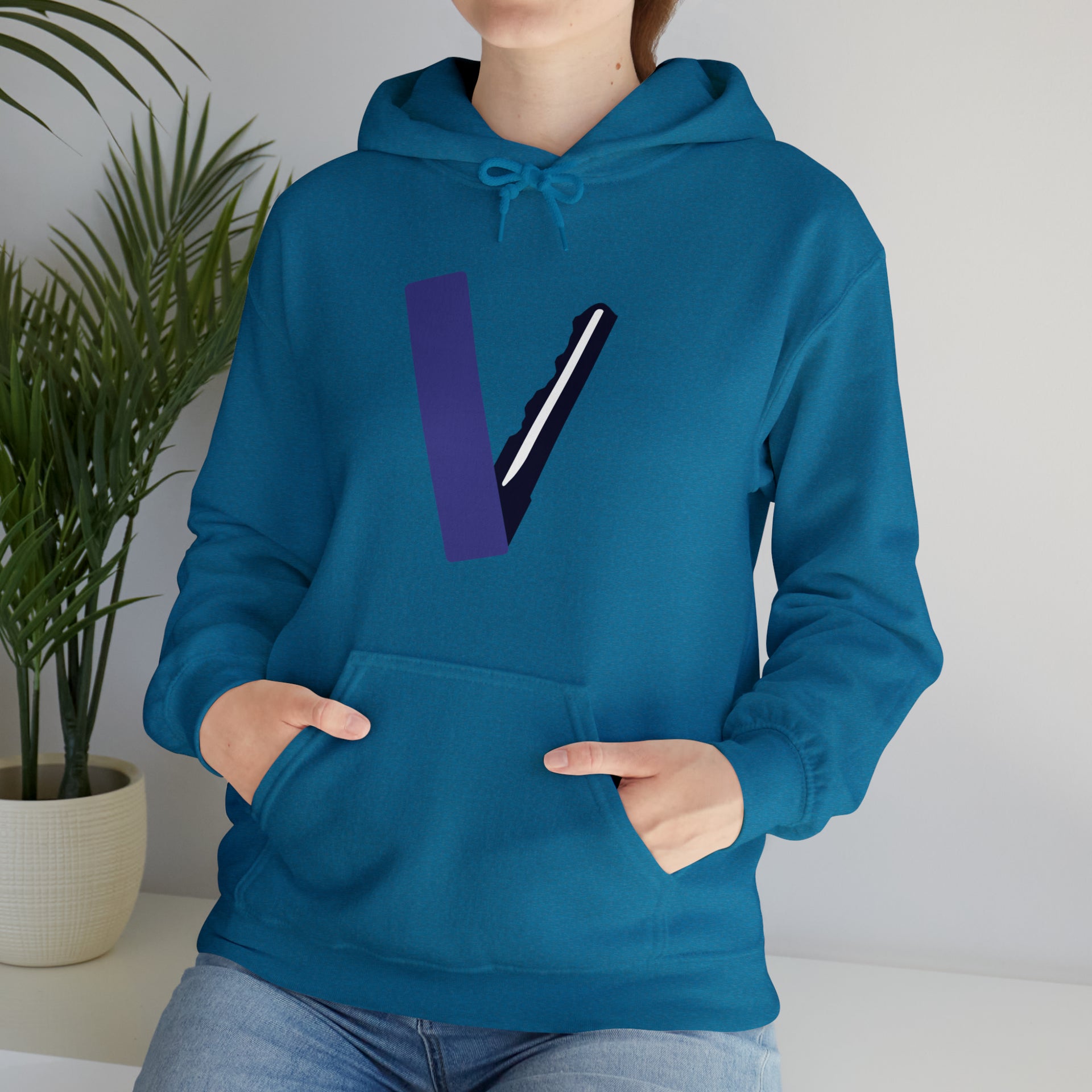 V Unisex Heavy Blend™ Hooded Sweatshirt